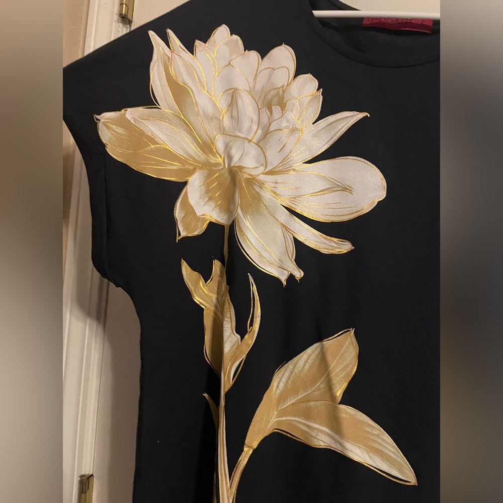 Love Scarlett Black Cream Floral Graphic Boxy Blouse 2X Boho Casual Travel - Picture 2 of 5